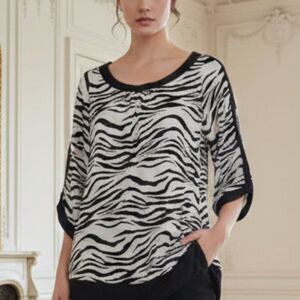 NWT Hot in Hollywood animal print spkit skeeve tunic top size Medium